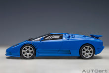 Indlæs billede til gallerivisning 1/18 Bugatti EB110 SS, racing blue 1:18