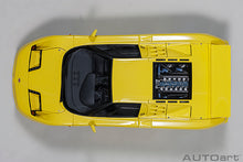 Indlæs billede til gallerivisning 1/18 Bugatti EB110 SS, yellow 1:18