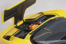 Indlæs billede til gallerivisning 1/18 Bugatti EB110 SS, yellow 1:18