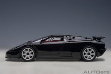 Indlæs billede til gallerivisning 1/18 Bugatti EB110 SS, black 1:18
