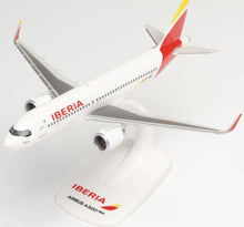 Indlæs billede til gallerivisning AIRBUS A320 neo Iberia Barajas hvid/rød/gul 1:200 fra Herpa