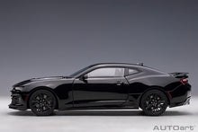 Indlæs billede til gallerivisning 2017 Chevrolet Camaro ZL1, black 1:18
