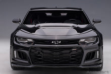 Indlæs billede til gallerivisning 2017 Chevrolet Camaro ZL1, black 1:18