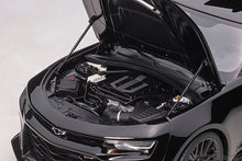 Indlæs billede til gallerivisning 2017 Chevrolet Camaro ZL1, black 1:18