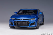 Indlæs billede til gallerivisning 2017 Chevrolet Camaro ZL1, blue 1:18