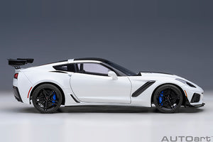 CHEVROLET CORVETTE C7 ZR1 2017 ARCTIC WHITE 1:18