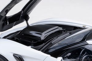 1/18 Chevrolet Corvette C7 ZR1, arctic white 1:18