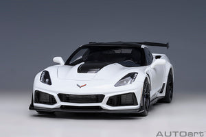 1/18 Chevrolet Corvette C7 ZR1, arctic white 1:18