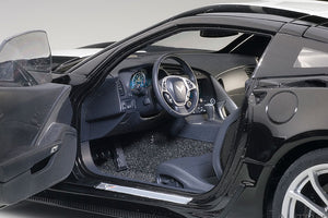 1/18 Chevrolet Corvette C7 Grand Sport, black/white stripes and yellowfender hash marks 1:18