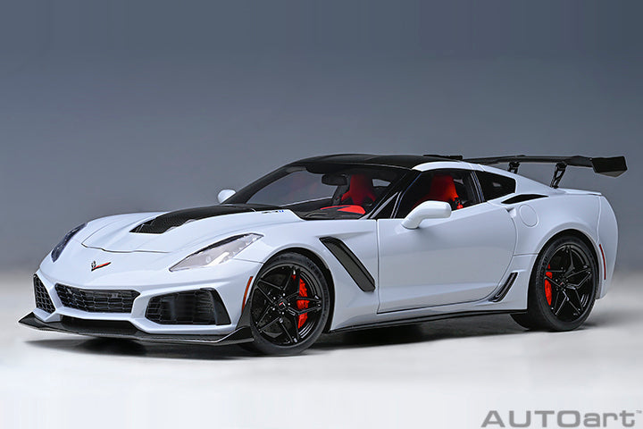 1/18 Chevrolet Corvette C7 ZR1, ceramic matrix grey metallic 1:18