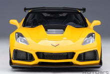 Indlæs billede til gallerivisning CHEVROLET CORVETTE C7 ZR1 2017 RACING YELLOW 1:18
