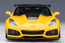 Indlæs billede til gallerivisning 1/18 Chevrolet Corvette C7 ZR1, corvette racing yellow tintcoat 1:18