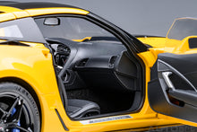 Indlæs billede til gallerivisning CHEVROLET CORVETTE C7 ZR1 2017 RACING YELLOW 1:18