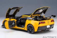 Indlæs billede til gallerivisning 1/18 Chevrolet Corvette C7 ZR1, corvette racing yellow tintcoat 1:18