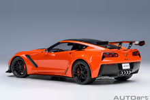 Indlæs billede til gallerivisning CHEVROLET CORVETTE C7 ZR1 2017 ORANGE 1:18