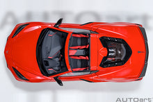 Indlæs billede til gallerivisning 1/18 Chevrolet Corvette C8 Stingray Z51, torch red 1:18