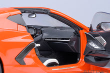 Indlæs billede til gallerivisning CHEVROLET CORVETTE C8 Z51 STINGRAY SPIDER 2020 SEBRING ORANGE 1:18