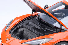 Indlæs billede til gallerivisning CHEVROLET CORVETTE C8 Z51 STINGRAY SPIDER 2020 SEBRING ORANGE 1:18
