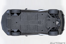 Indlæs billede til gallerivisning CHEVROLET CORVETTE C8 Z51 STINGRAY SPIDER 2020 CERAMIC MATRIX GREY MET 1:18