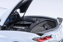 Indlæs billede til gallerivisning CHEVROLET CORVETTE C8 Z51 STINGRAY SPIDER 2020 CERAMIC MATRIX GREY MET 1:18