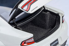 Indlæs billede til gallerivisning DODGE CHARGER HELLCAT REDEYE JAILBREAK COUPE 2023 KNUCKLE WHITE 1:18
