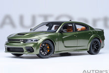 Indlæs billede til gallerivisning DODGE CHARGER HELLCAT REDEYE JAILBREAK COUPE 2023 F8 GREEN 1:18