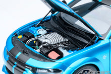 Indlæs billede til gallerivisning DODGE CHARGER HELLCAT REDEYE JAILBREAK COUPE 2023 B5 BLUE 1:18