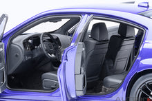 Indlæs billede til gallerivisning DODGE CHARGER SCAT PACK WIDEBODY COUPE 2023 PURPLE 1:18
