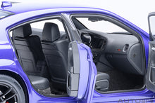 Indlæs billede til gallerivisning DODGE CHARGER SCAT PACK WIDEBODY COUPE 2023 PURPLE 1:18