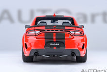 Indlæs billede til gallerivisning DODGE CHARGER SCAT PACK WIDEBODY COUPE 2023 TOR RED 1:18