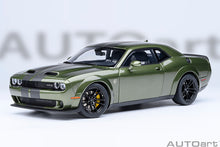 Indlæs billede til gallerivisning DODGE CHALLENGER SRT JAILBREAK COUPE 2022 GREEN 1:18