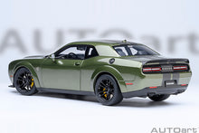 Indlæs billede til gallerivisning DODGE CHALLENGER SRT JAILBREAK COUPE 2022 GREEN 1:18