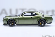 Indlæs billede til gallerivisning DODGE CHALLENGER SRT JAILBREAK COUPE 2022 GREEN 1:18