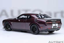 Indlæs billede til gallerivisning DODGE CHALLENGER SRT JAILBREAK COUPE 2022 PURPLE 1:18