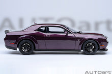 Indlæs billede til gallerivisning DODGE CHALLENGER SRT JAILBREAK COUPE 2022 PURPLE 1:18