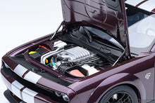 Indlæs billede til gallerivisning DODGE CHALLENGER SRT JAILBREAK COUPE 2022 PURPLE 1:18