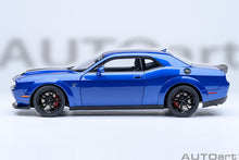 Indlæs billede til gallerivisning DODGE CHALLENGER SRT JAILBREAK COUPE 2022 BLUE 1:18