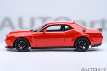 Indlæs billede til gallerivisning DODGE CHALLENGER SRT JAILBREAK COUPE 2022 RED 1:18