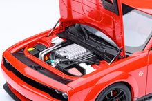 Indlæs billede til gallerivisning DODGE CHALLENGER SRT JAILBREAK COUPE 2022 RED 1:18