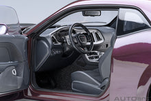 Indlæs billede til gallerivisning DODGE CHALLENGER R/T SCAT PACK WIDEBODY 2022 HELLRAISIN PURPLE 1:18