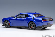 Indlæs billede til gallerivisning 1/18 2022 Dodge Challenger R/T Scat Pack Shaker Widebody, indigo blue 1:18