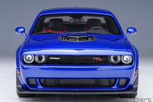 Indlæs billede til gallerivisning 1/18 2022 Dodge Challenger R/T Scat Pack Shaker Widebody, indigo blue 1:18