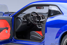 Indlæs billede til gallerivisning DODGE CHALLENGER R/T SCAT PACK WIDEBODY 2022 INDINGO BLUE 1:18