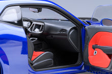Indlæs billede til gallerivisning DODGE CHALLENGER R/T SCAT PACK WIDEBODY 2022 INDINGO BLUE 1:18