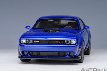 Indlæs billede til gallerivisning 1/18 2022 Dodge Challenger R/T Scat Pack Shaker Widebody, indigo blue 1:18