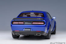 Indlæs billede til gallerivisning 1/18 2022 Dodge Challenger R/T Scat Pack Shaker Widebody, indigo blue 1:18