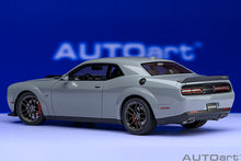 Indlæs billede til gallerivisning DODGE CHALLENGER R/T SCAT PACK WIDEBODY 2022 SMOK SHOW GREY 1:18