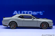 Indlæs billede til gallerivisning DODGE CHALLENGER R/T SCAT PACK WIDEBODY 2022 SMOK SHOW GREY 1:18
