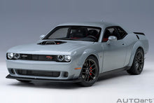 Indlæs billede til gallerivisning 1/18 2022 Dodge Challenger R/T Scat Pack Shaker Widebody, smoke show 1:18