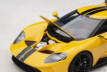 Indlæs billede til gallerivisning 2017 Ford GT, triple yellow/ black stripes 1:18